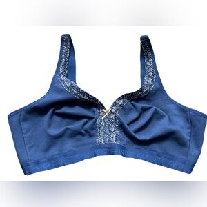 NWOT Cacique no wire bra